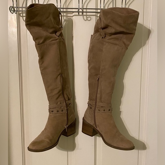 Light Brown/cream Francesca’s knee high Boots size 9 - Picture 6 of 6